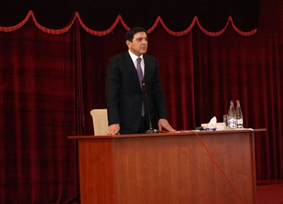 "XALƏDDİN İSGƏNDƏROV RUSDAN DA BETƏRDİR" "XALƏDDİN İSGƏNDƏROV RUSDAN DA BETƏRDİR"