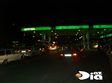 DÜNƏN AXŞAM BAKIDA BENZİN HƏYƏCANI YAŞANDI DÜNƏN AXŞAM BAKIDA BENZİN HƏYƏCANI YAŞANDI
