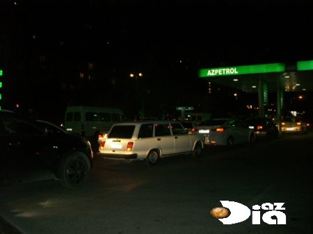 DÜNƏN AXŞAM BAKIDA BENZİN HƏYƏCANI YAŞANDI DÜNƏN AXŞAM BAKIDA BENZİN HƏYƏCANI YAŞANDI