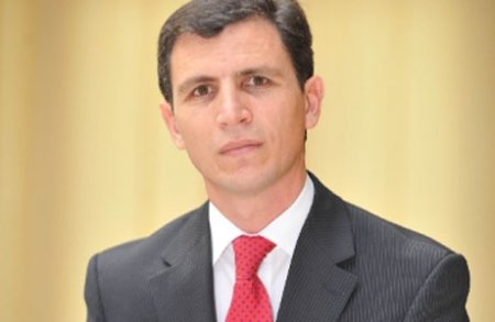 PREZİDENTLİYƏ NAMİZƏD VƏZİFƏYƏ GƏTİRİLİR PREZİDENTLİYƏ NAMİZƏD VƏZİFƏYƏ GƏTİRİLİR