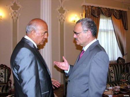 Hakimiyyətdən gözlənilməz dəyişiklik qərarı – Abid Şərifov baş nazir postuna gətirilir Hakimiyyətdən gözlənilməz dəyişiklik qərarı – Abid Şərifov baş nazir postuna gətirilir