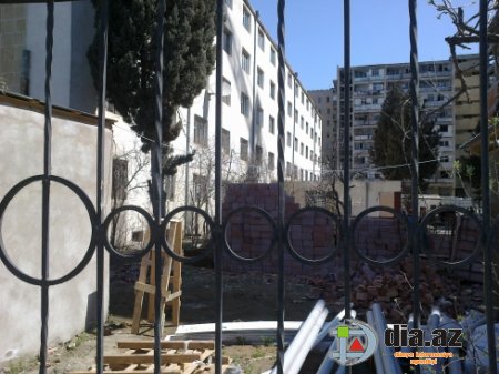 AMEA-nın Fiziologiya İnstitutu qanunları necə pozur - Yasamal sakinləri üsyana qalxdı AMEA-nın Fiziologiya İnstitutu qanunları necə pozur - Yasamal sakinləri üsyana qalxdı