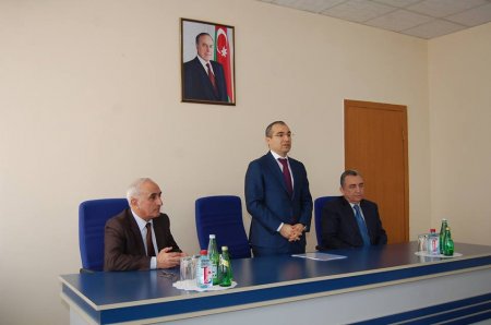 Mikayıl Cabbaorvun kadrı Misir Mərdanovun kadrına şükür oxutdurur? Mikayıl Cabbaorvun kadrı Misir Mərdanovun kadrına şükür oxutdurur?