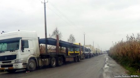 Astara gömrükxanasında vətəndaşın başına necə oyun açırlar Astara gömrükxanasında vətəndaşın başına necə oyun açırlar