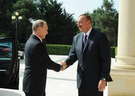 Azərbaycan Qərblə Rusiyanın təzyiqləri arasında qalıb - Hər iki tərəf eyni anda və eyni şiddətdə basqıda bulunur Azərbaycan Qərblə Rusiyanın təzyiqləri arasında qalıb - Hər iki tərəf eyni anda və eyni şiddətdə basqıda bulunur