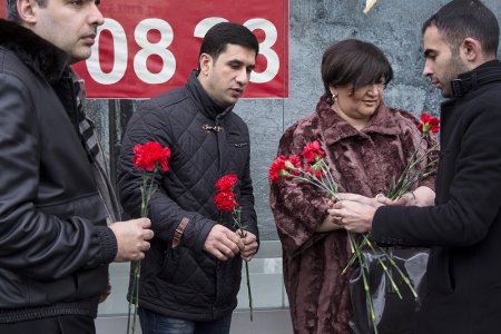 “NIKOIL | Bank-ın kollektivi Ümummilli Lider Heydər Əliyevin xatirəsini yad etdi” “NIKOIL | Bank-ın kollektivi Ümummilli Lider Heydər Əliyevin xatirəsini yad etdi”