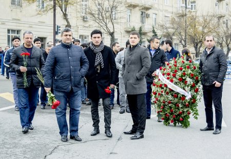 “NIKOIL | Bank-ın kollektivi Ümummilli Lider Heydər Əliyevin xatirəsini yad etdi” “NIKOIL | Bank-ın kollektivi Ümummilli Lider Heydər Əliyevin xatirəsini yad etdi”