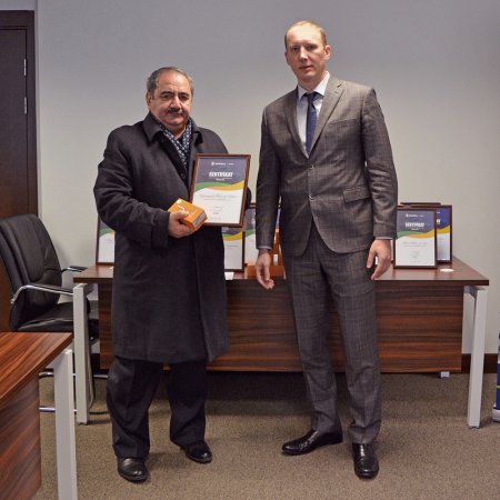 Nikoil Bank müştərisinə 15 000 ABŞ dolları Hədiyyə etdi! Nikoil Bank müştərisinə 15 000 ABŞ dolları Hədiyyə etdi!