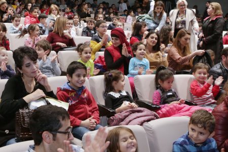 Astrid Lindqrenin “Uzuncorab Pippi” tamaşasının premyerası baş tutdu Astrid Lindqrenin “Uzuncorab Pippi” tamaşasının premyerası baş tutdu