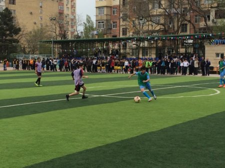 Nəsimi rayonunda futbol üzrə «Coca-Cola Məktəbli kuboku»nun yarışlarına start verildi Nəsimi rayonunda futbol üzrə «Coca-Cola Məktəbli kuboku»nun yarışlarına start verildi