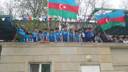 Nəsimi rayonunda futbol üzrə «Coca-Cola Məktəbli kuboku»nun yarışlarına start verildi Nəsimi rayonunda futbol üzrə «Coca-Cola Məktəbli kuboku»nun yarışlarına start verildi