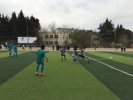 Nəsimi rayonunda futbol üzrə «Coca-Cola Məktəbli kuboku»nun yarışlarına start verildi Nəsimi rayonunda futbol üzrə «Coca-Cola Məktəbli kuboku»nun yarışlarına start verildi