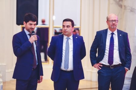 “Nar” il ərzində 380 ədəd 4G stansiyası qurub “Nar” il ərzində 380 ədəd 4G stansiyası qurub