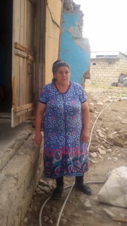 “Bu cür evdə yaşamağı heç kim özünə rəva bilmir” “Bu cür evdə yaşamağı heç kim özünə rəva bilmir”