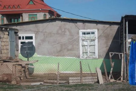 "Evim başıma uçur, özüm müalicə olunmalıyam" "Evim başıma uçur, özüm müalicə olunmalıyam"