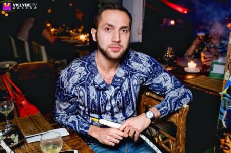 Fərhad Əhmədovun qardaşı oğlu “Aznarı” darmadağın edir Fərhad Əhmədovun qardaşı oğlu “Aznarı” darmadağın edir