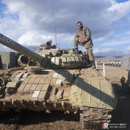 "Adil Vəliyev indi də məcburiyyətdən onlara can-başla yardım edir..." "Adil Vəliyev indi də məcburiyyətdən onlara can-başla yardım edir..."