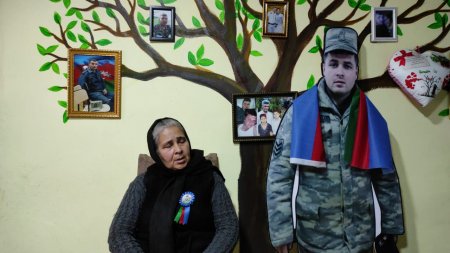 RƏZİLLİK: İsmayıllıda şəhid anasından 2000 manat aldılar... RƏZİLLİK: İsmayıllıda şəhid anasından 2000 manat aldılar...