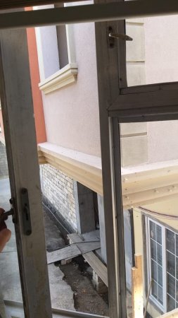 Oğlu qanunlara tüpürür... başçı da görməzlikdən gəlir... Oğlu qanunlara tüpürür... başçı da görməzlikdən gəlir...
