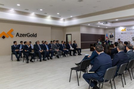 “AzerGold” QSC-də 2022-ci ilin yekunları və qarşıda duran vəzifələrə dair müşavirə keçirilib “AzerGold” QSC-də 2022-ci ilin yekunları və qarşıda duran vəzifələrə dair müşavirə keçirilib