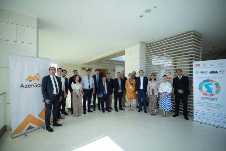 “AzerGold” QSC və CASPISNET arasında görüş keçirilib “AzerGold” QSC və CASPISNET arasında görüş keçirilib
