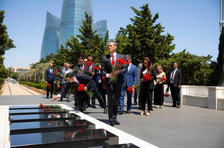 “AzerGold”un 7 illiyinə həsr olunmuş müşavirə keçirildi “AzerGold”un 7 illiyinə həsr olunmuş müşavirə keçirildi