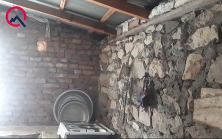 “6 nəfər həmin evdə bərbad şəraitdə yaşayırıq...” “6 nəfər həmin evdə bərbad şəraitdə yaşayırıq...”