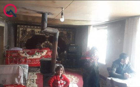 “6 nəfər həmin evdə bərbad şəraitdə yaşayırıq...” “6 nəfər həmin evdə bərbad şəraitdə yaşayırıq...”