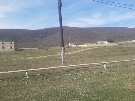 Oğuzda sakinlərlə bələdiyyə arasında torpaq qalmaqalı... Oğuzda sakinlərlə bələdiyyə arasında torpaq qalmaqalı...