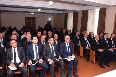 Qubadan Bakıya BİR ŞİKAYƏTÇİ AXINI VAR... Qubadan Bakıya BİR ŞİKAYƏTÇİ AXINI VAR...