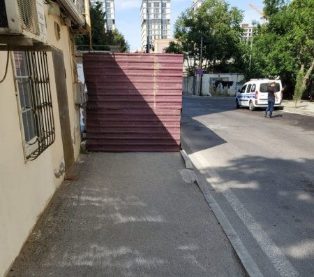 Bakının bu hissəsində TAMAM YİYƏSİZLİKDİR... Bakının bu hissəsində TAMAM YİYƏSİZLİKDİR...