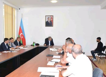 İcra başçısı onunla görüşən blogerə İŞ VƏD ETDİ... AMMA... İcra başçısı onunla görüşən blogerə İŞ VƏD ETDİ... AMMA...
