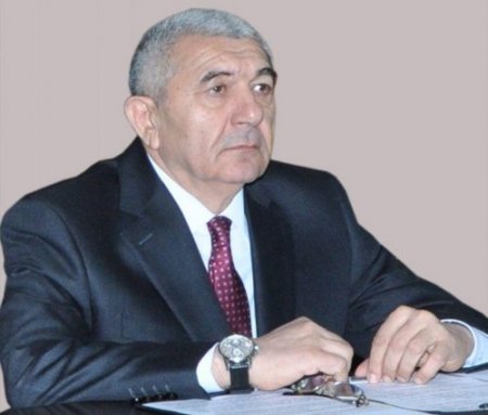 Tovuzun icra başçısı məsələni BƏRİ BAŞDAN HƏLL EDİR... Tovuzun icra başçısı məsələni BƏRİ BAŞDAN HƏLL EDİR...