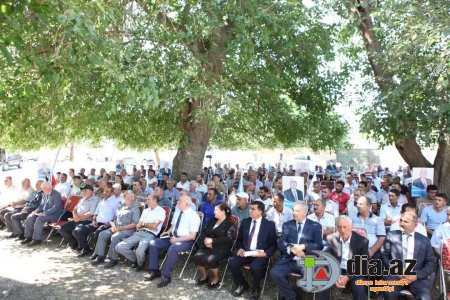 Ağalar Vəliyevin növbəti İFŞASI: SEÇKİ QASTROLU... Ağalar Vəliyevin növbəti İFŞASI: SEÇKİ QASTROLU...