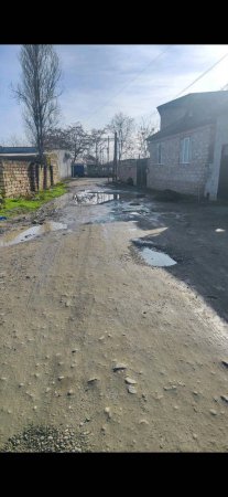 "Atatürkün adın daşıyan küçənin vəziyyətinə baxın..." "Atatürkün adın daşıyan küçənin vəziyyətinə baxın..."