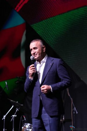 Veysəloğlu Şirkətlər Qrupu “V-FEST 2024” adlı 30 illik yubiley və Yeni il tədbirini keçirdi Veysəloğlu Şirkətlər Qrupu “V-FEST 2024” adlı 30 illik yubiley və Yeni il tədbirini keçirdi