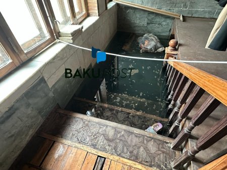 Mərdəkanda çirkab suları evlərə dolur Mərdəkanda çirkab suları evlərə dolur