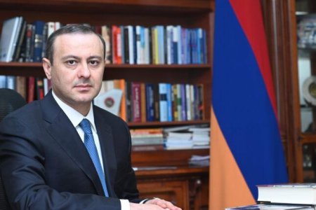 Qriqoryan İrana səfərindən dividentlər qazanmağa çalışır